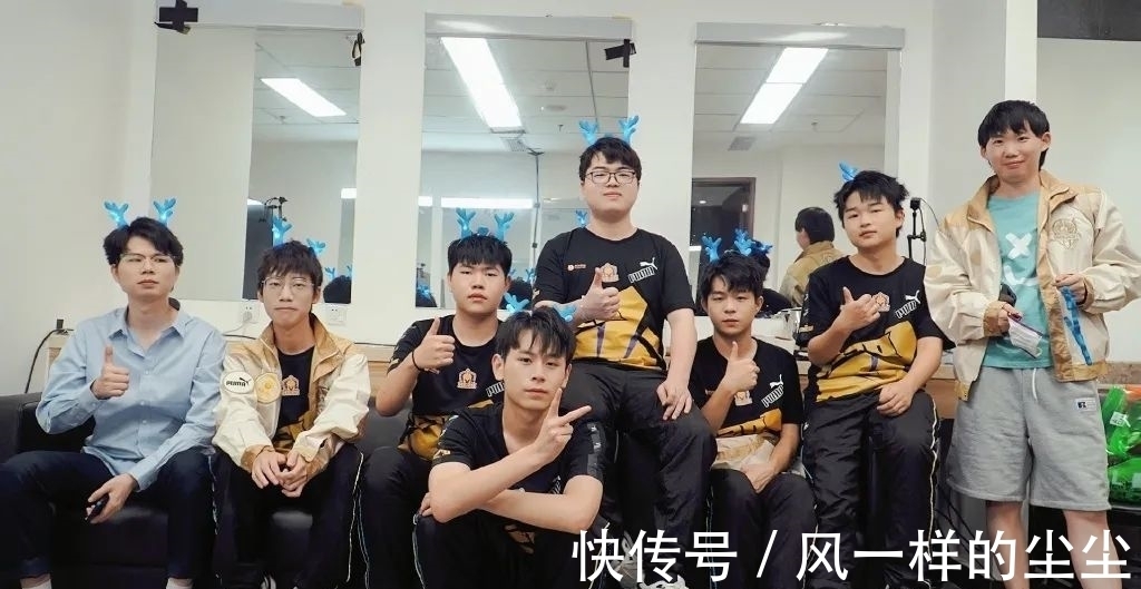 这对组合更 这对组合更